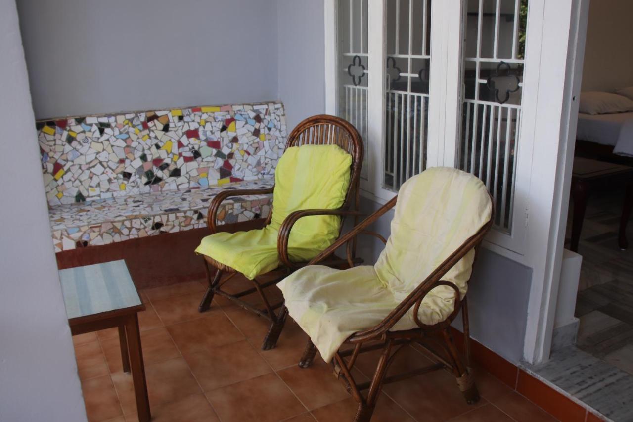 Peravel Beach Holiday Home Кандолим Экстерьер фото