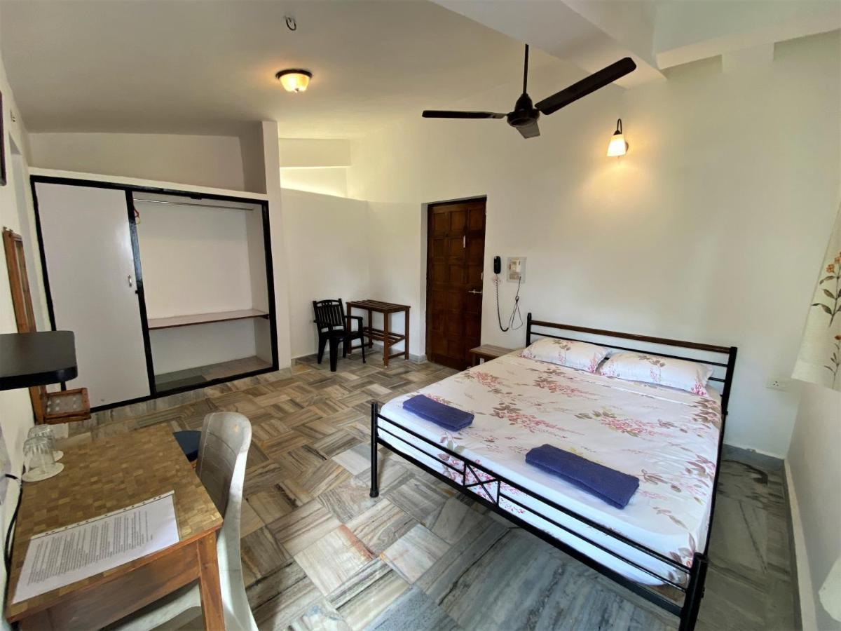 Peravel Beach Holiday Home Кандолим Экстерьер фото