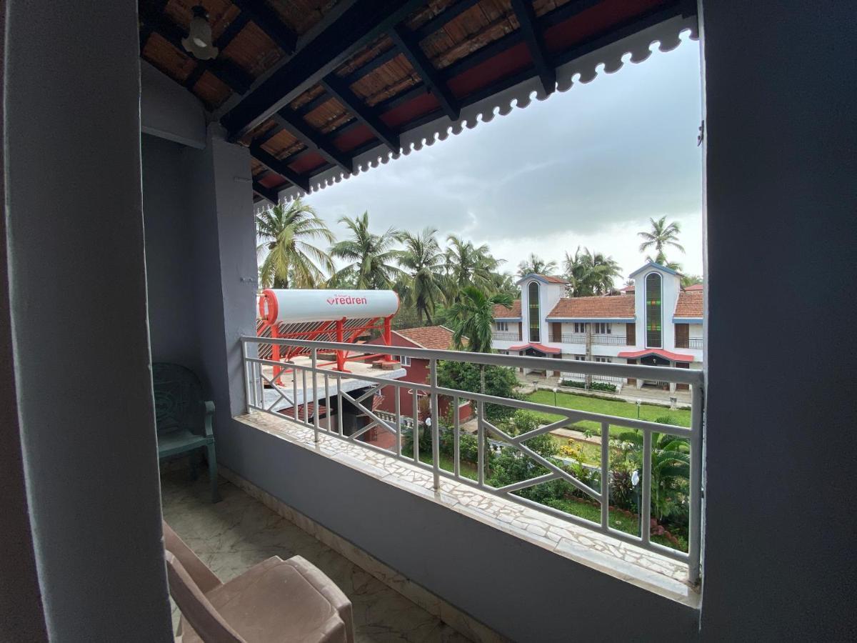 Peravel Beach Holiday Home Кандолим Экстерьер фото
