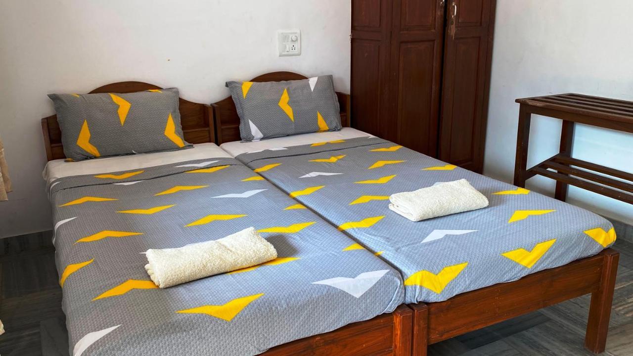 Peravel Beach Holiday Home Кандолим Экстерьер фото