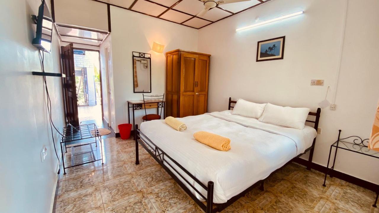 Peravel Beach Holiday Home Кандолим Экстерьер фото