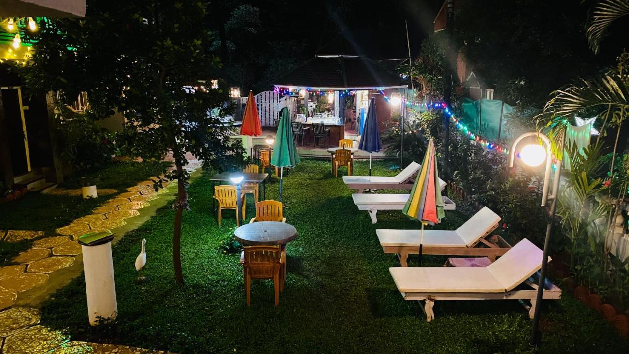Peravel Beach Holiday Home Кандолим Экстерьер фото