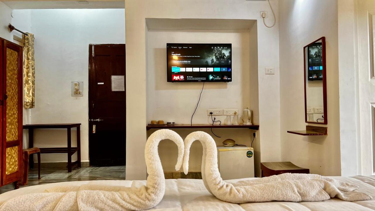 Peravel Beach Holiday Home Кандолим Экстерьер фото